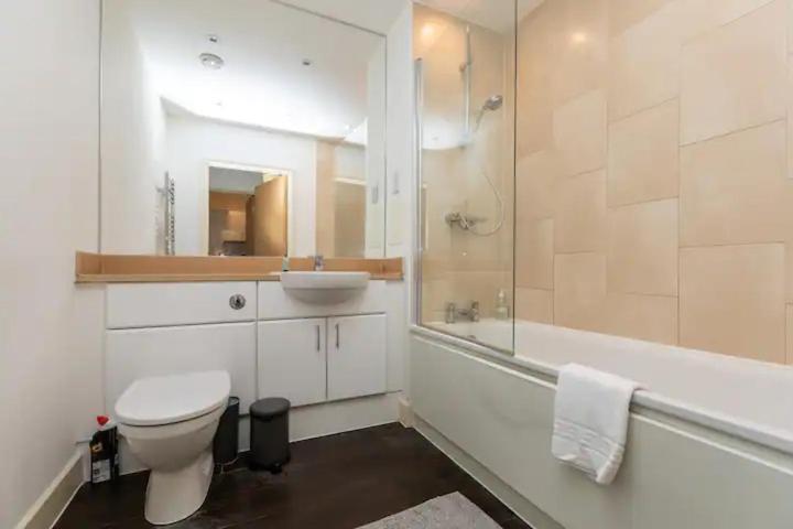 East Paradise Apartment London