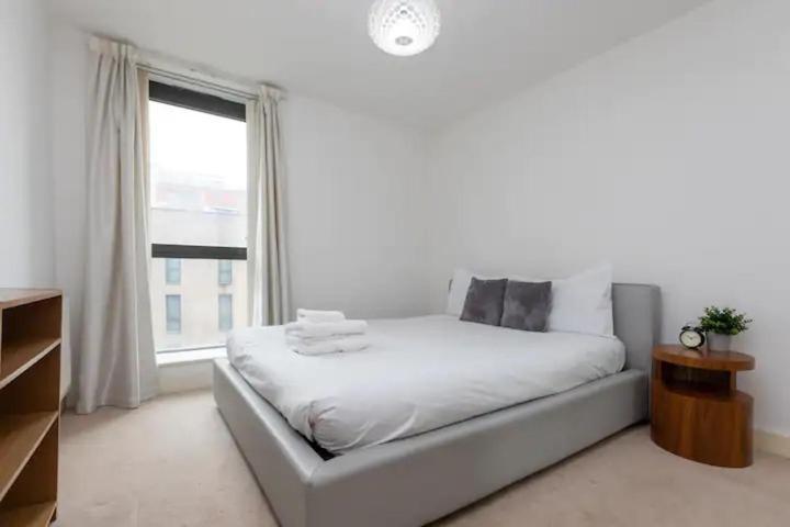 East Paradise Apartment