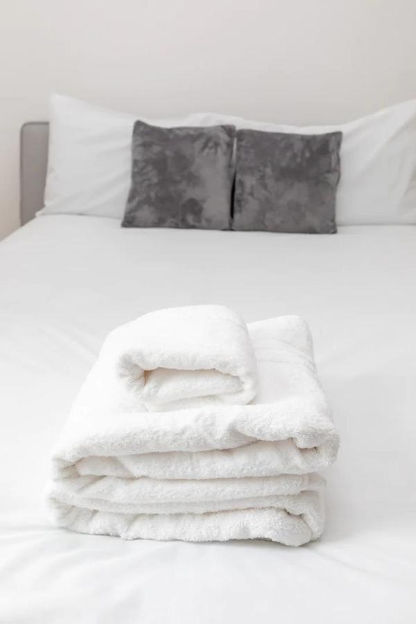 Apartment East Paradise London